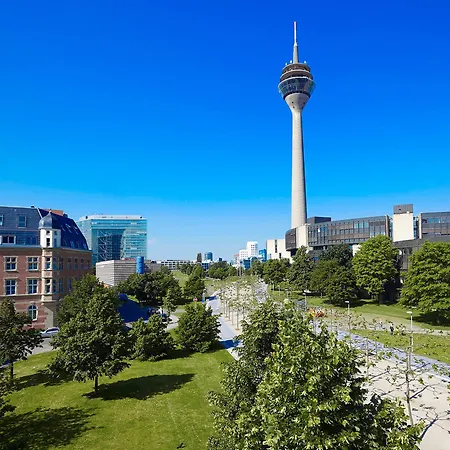 Lejlighedshotel The Red - Living Suites By The Rhine Düsseldorf