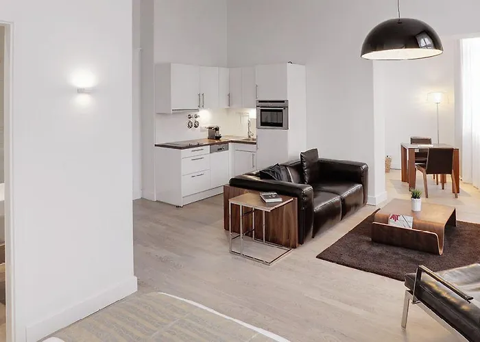 The Red - Living Suites By The Rhine 5* Düsseldorf