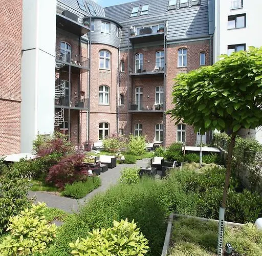 The Red - Living Suites By The Rhine 5* Düsseldorf