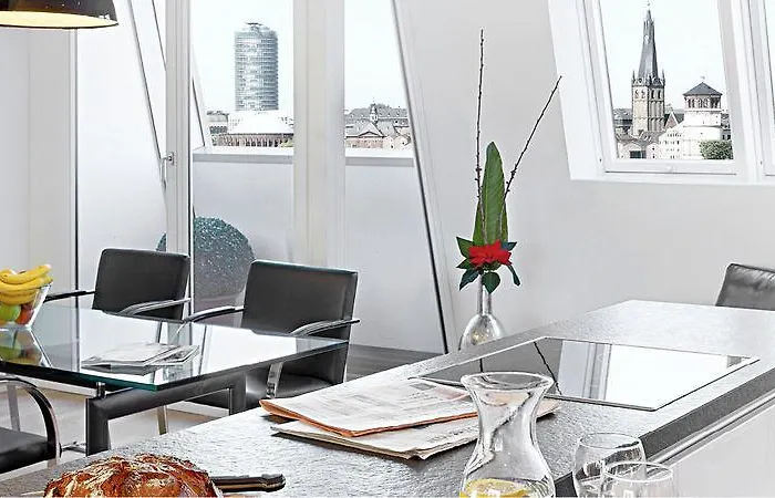 The Red - Living Suites By The Rhine 5* Düsseldorf