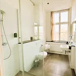 The Red - Living By The Rhine Apartmanhotel