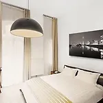 Aparthotel The Red - Living By The Rhine Düsseldorf