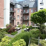 The Red - Living By The Rhine 5* Düsseldorf