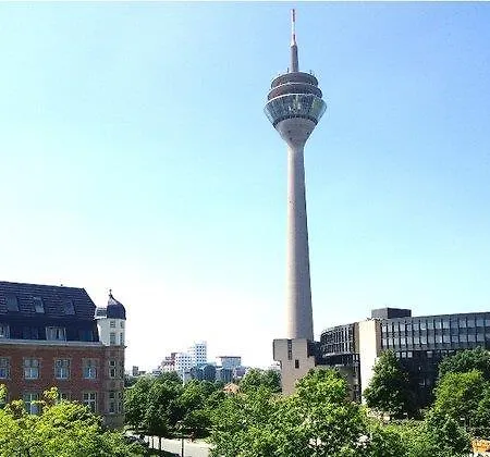 The Red - Living By The Rhine 5*