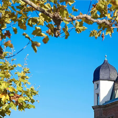 The Red - Living By The Rhine Aparthotel