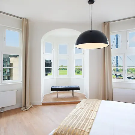 The Red - Living By The Rhine 5* Düsseldorf