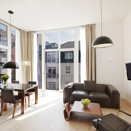 The Red - Living By The Rhine Apartmanhotel