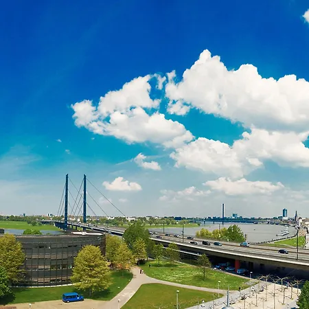 Aparthotel The Red - Living By The Rhine Düsseldorf