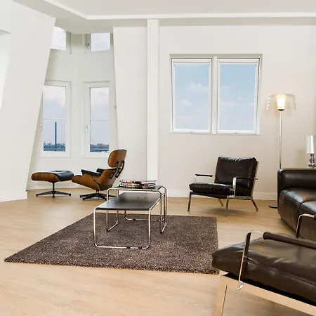 The Red - Living By The Rhine Apartmanhotel Düsseldorf