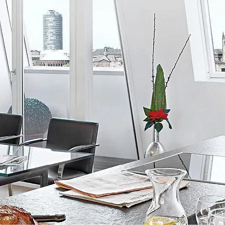 The Red - Living By The Rhine 5* Düsseldorf