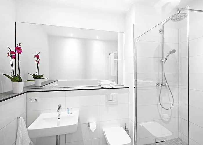 The Red - Living By The Rhine 公寓式酒店