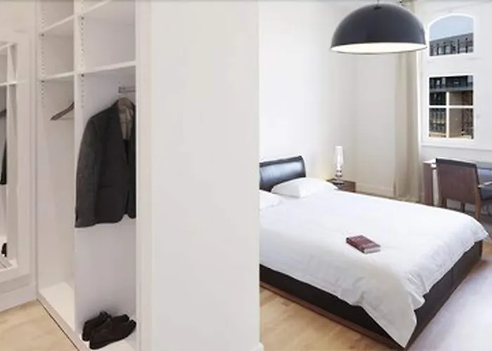 The Red - Living Suites By The Rhine