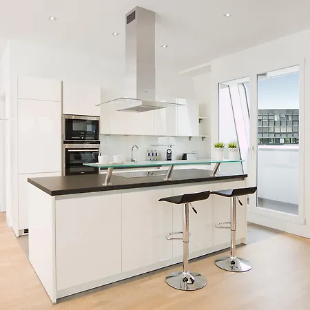 The Red - Living Suites By The Rhine 5* Düsseldorf