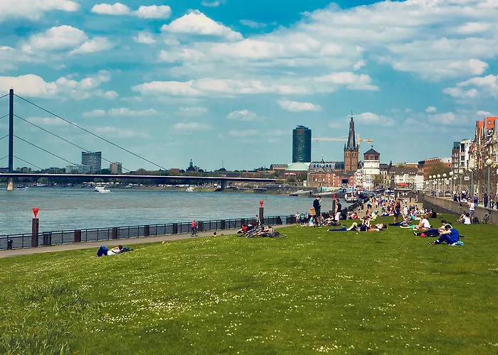 Apartahotel The Red - Living By The Rhine